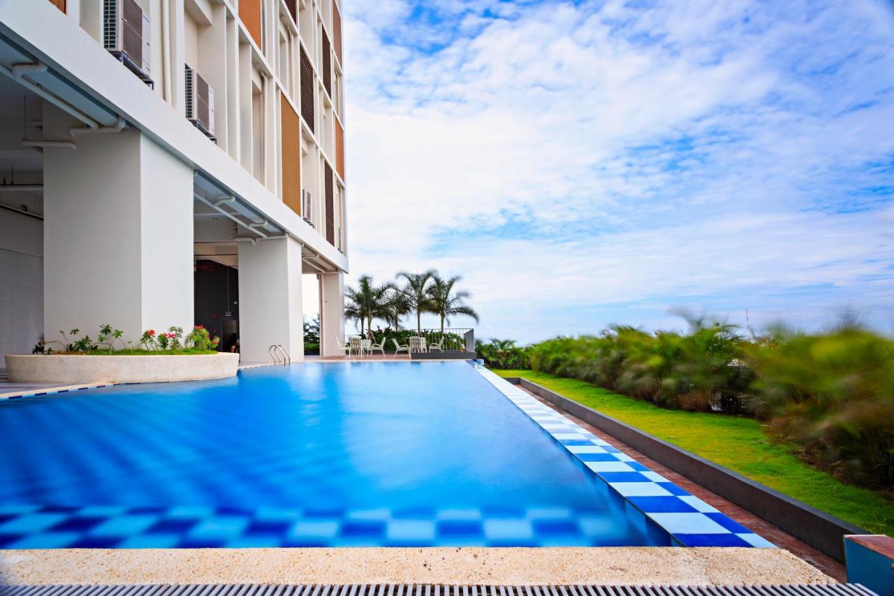 Eon Centennial Soho Hotel Cebu Exterior foto