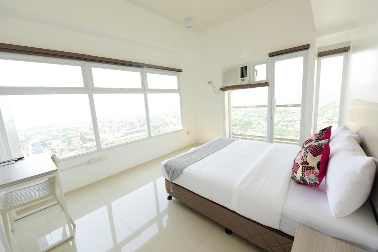 Eon Centennial Soho Hotel Cebu Exterior foto